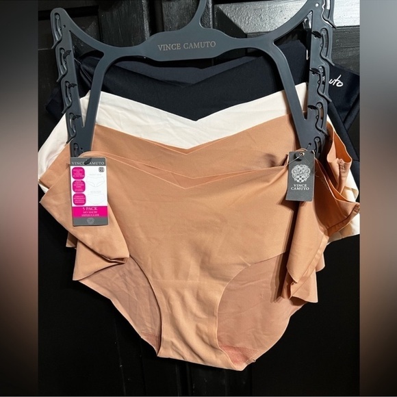 NWT- Vince Camuto Women's 4 Pair Panties - Picture 1 of 5